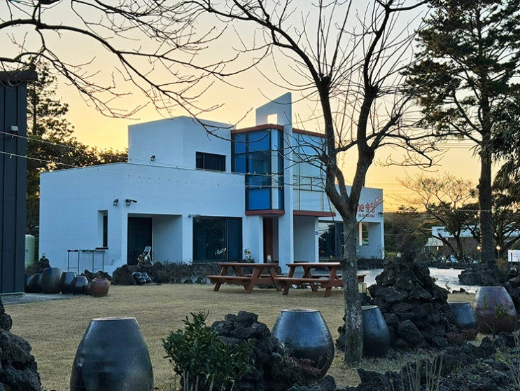  인더송당펜션 : 풍경이 아름다운 제주 구좌 가족펜션 단체펜션 추천
