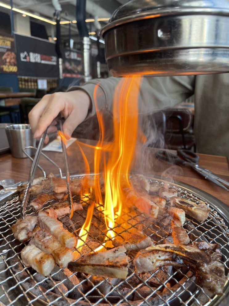 18,900원에 눈꽃삼겹살이 무한리필로 제공되는 황제무한화로구이 시지점