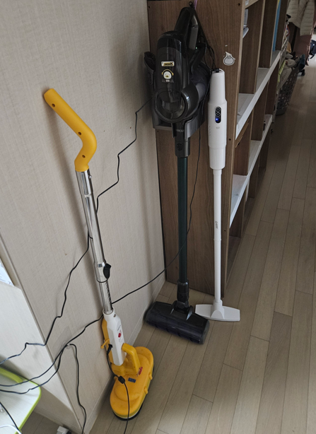  가볍고 흡입력좋은 무선청소기 - 자취방, 원룸, 30평 아파트까지 가성비 소형 무선 청소기 추천