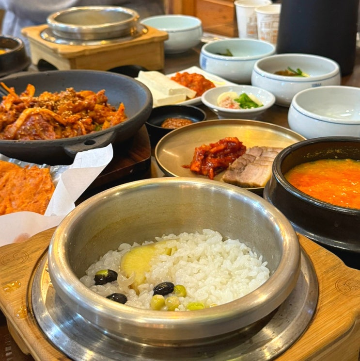  오창 한정식 맛집: 두심온 제육볶음 솥밥 순두부찌개 띵조합