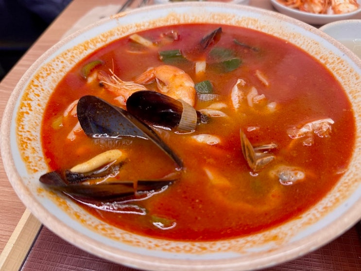  영등포 한식 맛집 해장 점심 메뉴 고향 엄마손 생바지락 칼국수 서울영등포점