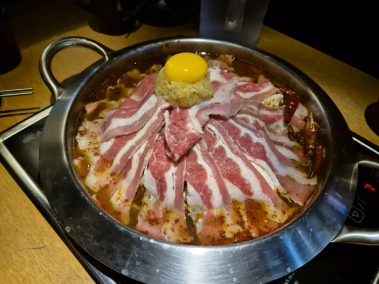  건대술집 딸기막걸리와 소고기 전골이 맛있는 전포여관