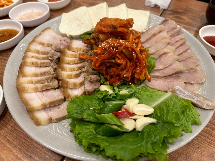  서울 성북구 안암로 고려대학교앞 두부촌(홍어삼합, 해물파전, 낙지볶음)