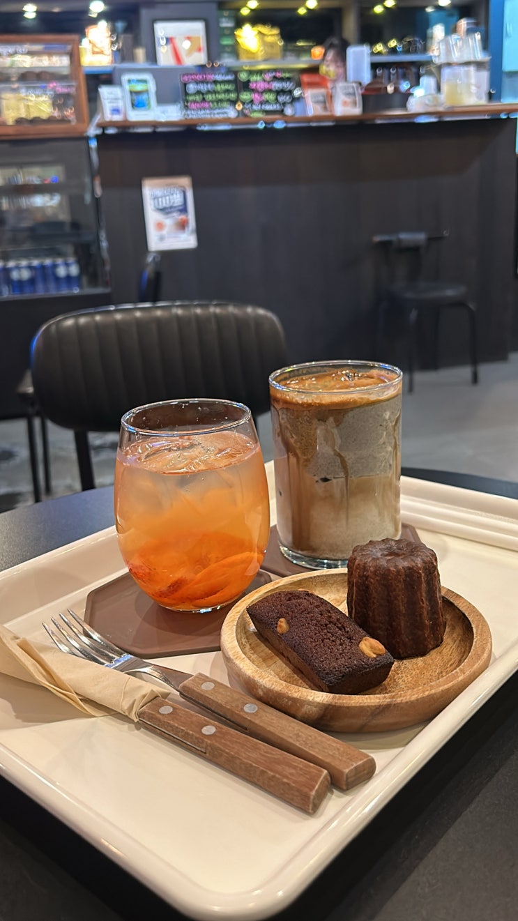  영등포구청역 카페, 까눌레 휘낭시에 맛집인 유스커피