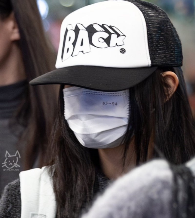 240202 뉴진스 해린 공항 패션 속 쓴 볼캡 궁금해?