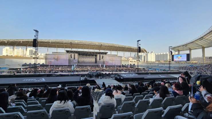  세븐틴 인천 콘서트 후기, W8 시야, 아시아드 주경기장 주차