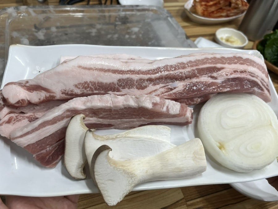 돌판삼겹살과부대찌개 사진 6