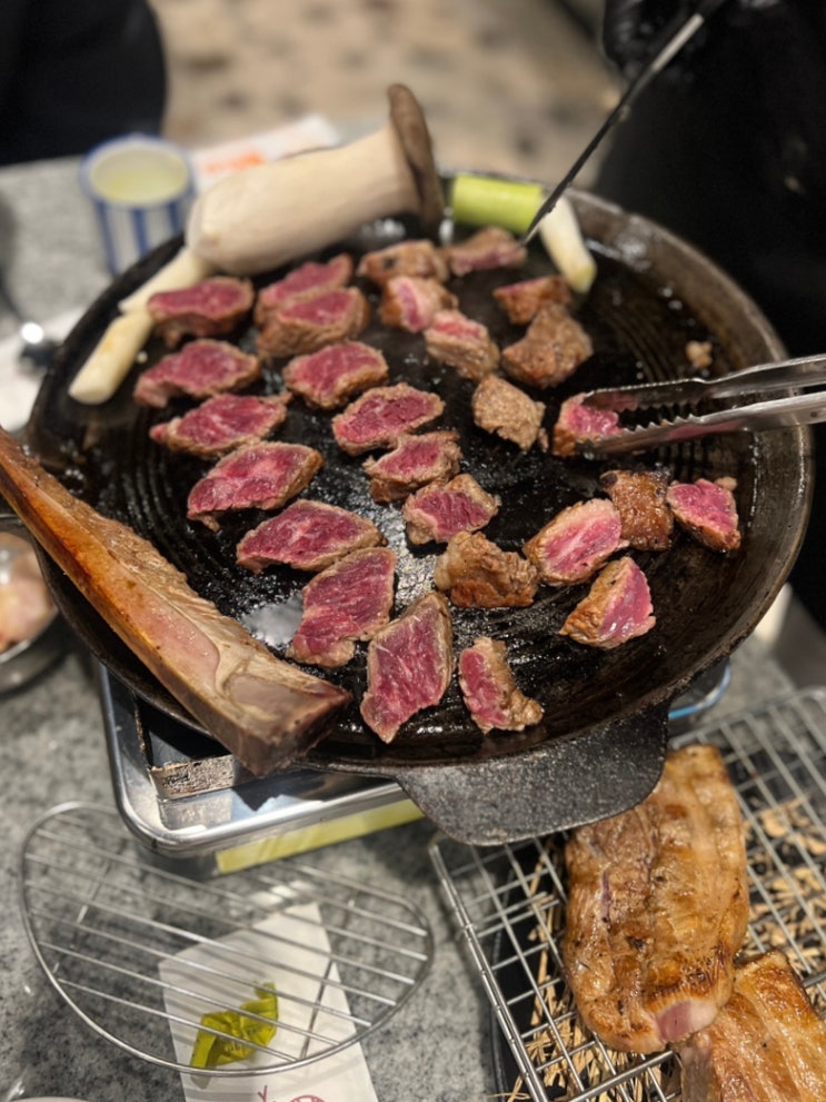  대전 유성구 화원 짚불구이 봉명점 자운대cc 우대갈비 고기 맛집