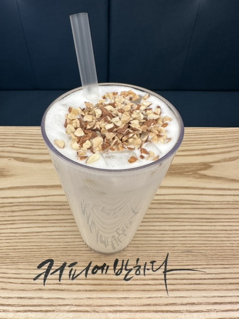  [천호역 디저트 카페] 커피에반하다 강동 성내점 :: 착한 커피와 매력 넘치는 디저트의 조화