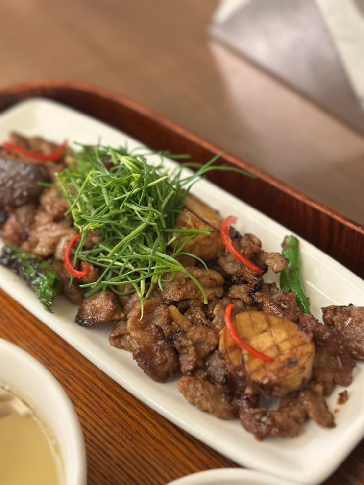  낮엔 대구은행역 점심 맛집, 저녁에는 신천시장 전통주 술집 ! 신상 밥집 '새롬' 후기 (수성구애견동반식당/신천시장전통주/신천시장안주맛집)