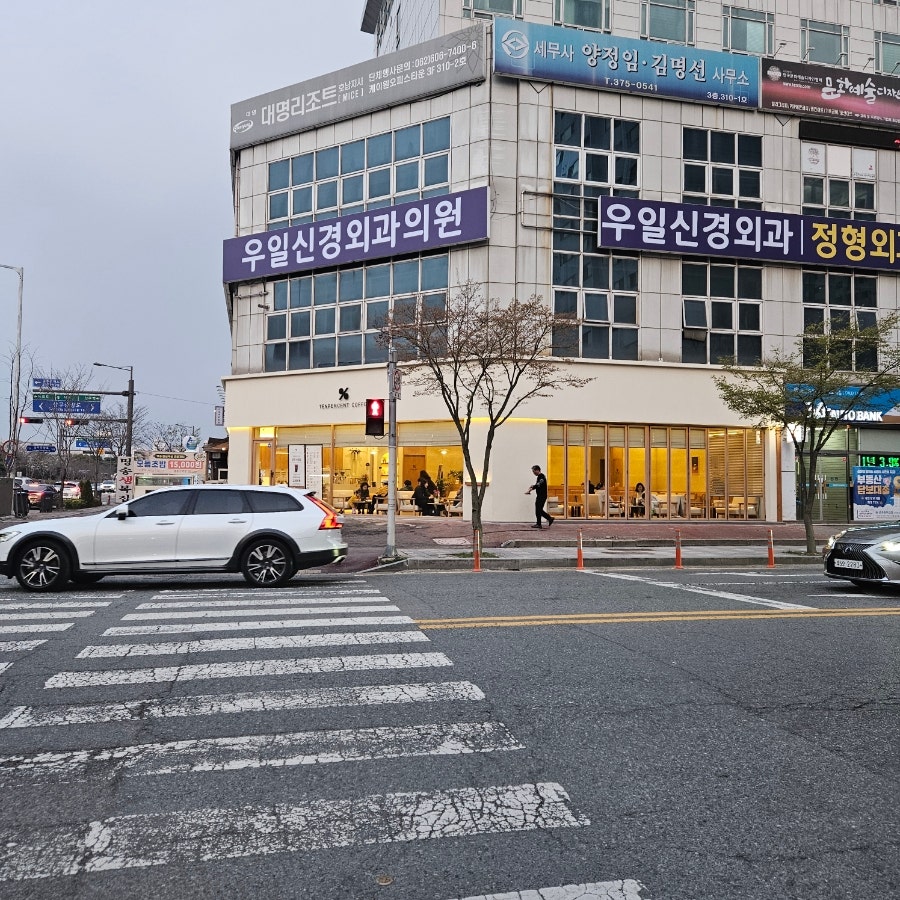 텐퍼센트커피 광주시청점 사진 1