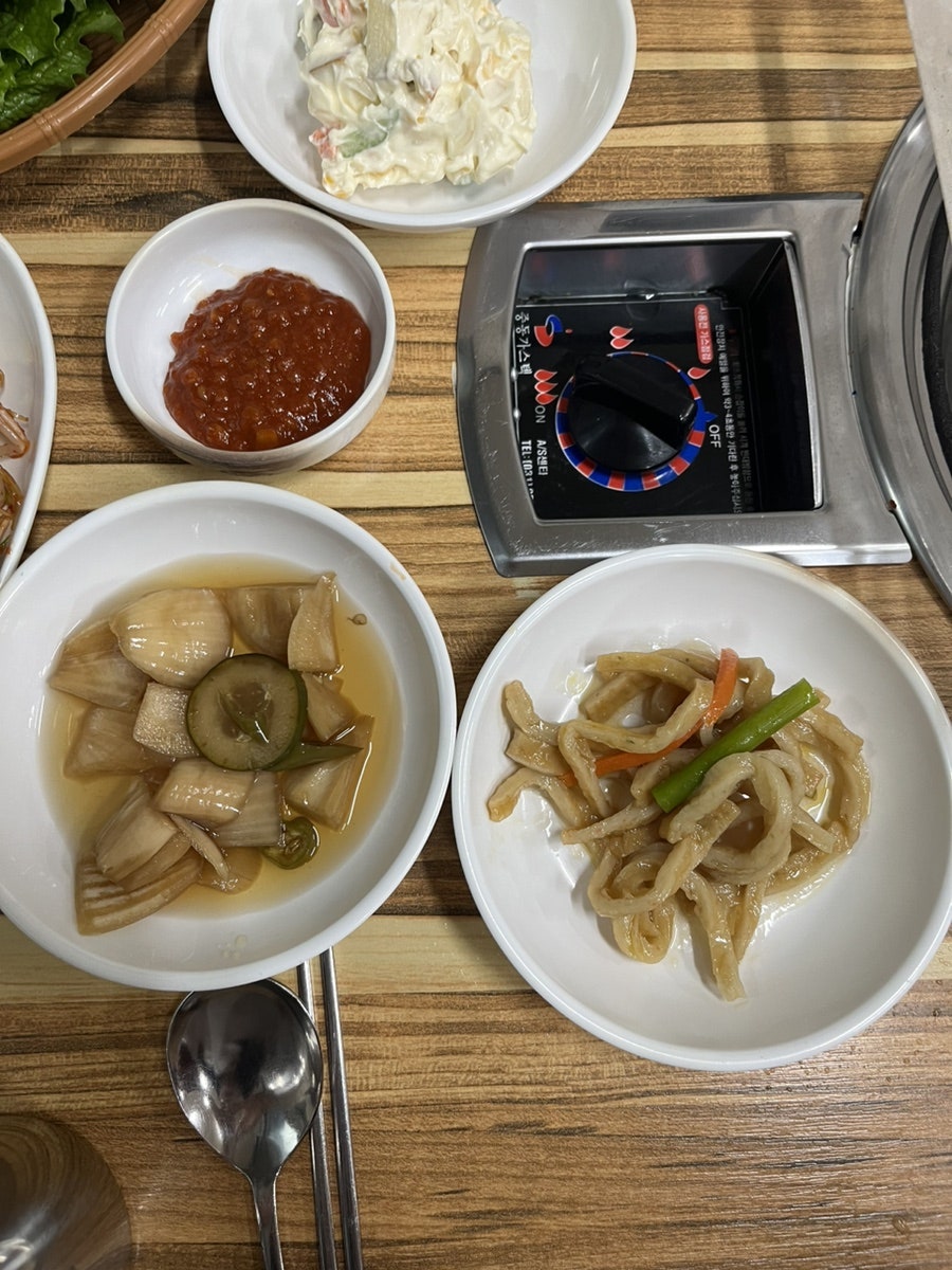 돌판삼겹살과부대찌개 사진 4