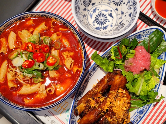  천안 불당동 맛집 땀땀 줄서는식당 콤보세트: 곱창 쌀국수, 직화 소고기 쌀국수, 돼지갈비 튀김 바쿠테 솔직 후기