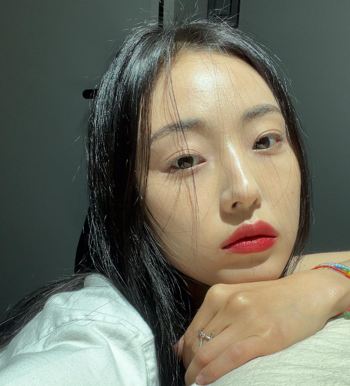 전소니 나이 키 인스타 사진 한눈에 보기
