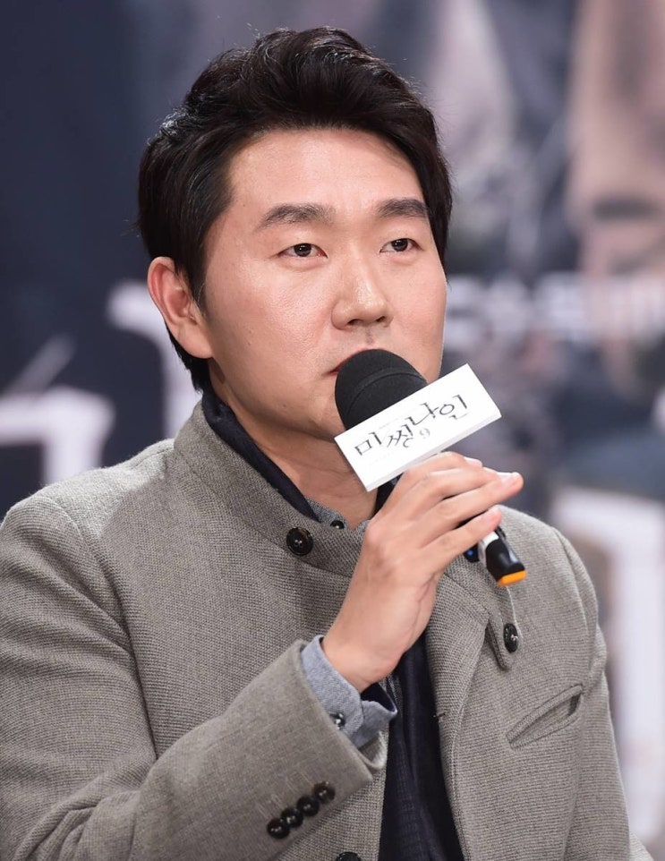 서유리, 최병 PD와 이혼 발표..."여자로 사랑 못 받아 썩어 있었다" 서유리, 최병 PD와 이혼 발표..."여자로 사랑 못 받아 썩어 있었다"
