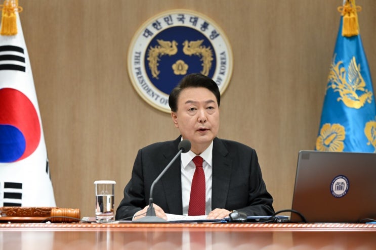 <b>대통령실</b> "국민께 드리는 말씀" <b>의료개혁</b>·의대 증원 경과 등... 