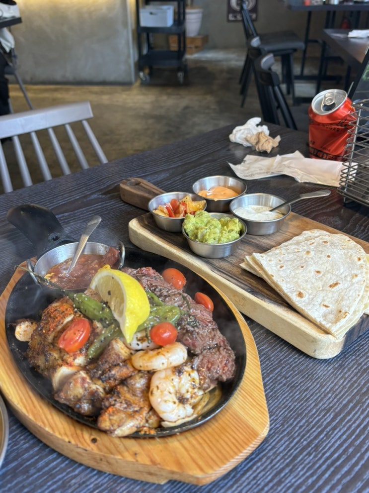  전포맛집 부산에서 멕시코 바이브 느끼기 좋은 바모스타코