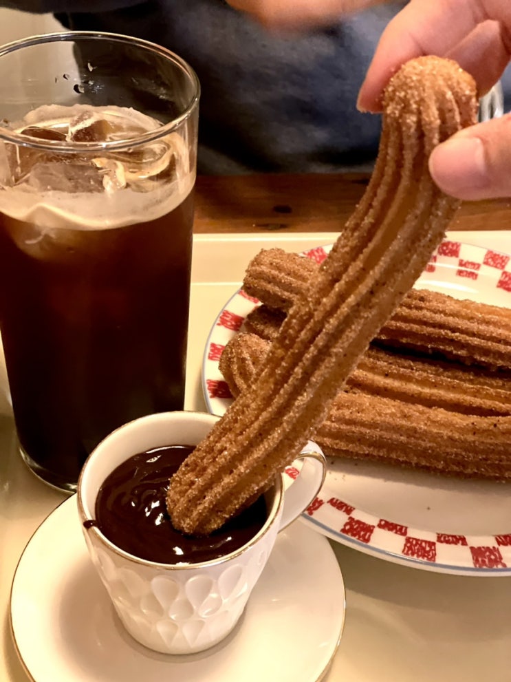  [상수동카페] 스페인식 츄러스 맛집 <데보> | 에버랜드 츄러스 뺨치는 맛도리 츄러스 DEVO