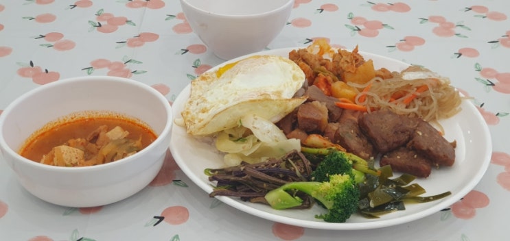  제주 종합 경기장 체육회관 점심 뷔페 아라온푸드 9천 원