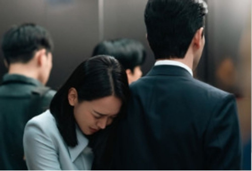 나의 <b>해리에게</b> 신혜선 <b>이진욱</b> 아찔한 엘리베이터 <b>키스</b> 충격적... 