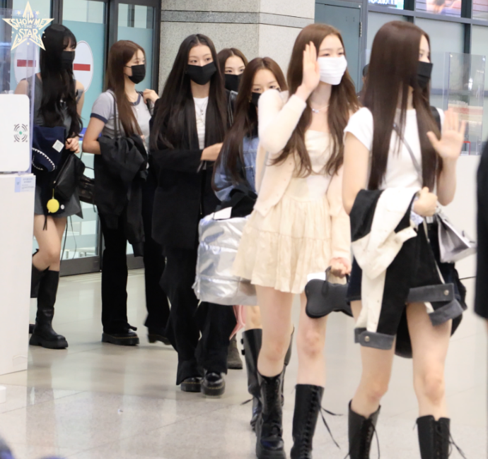  [IZNA] 241001 이즈나 인천공항 입국 기사 및 사진 모음