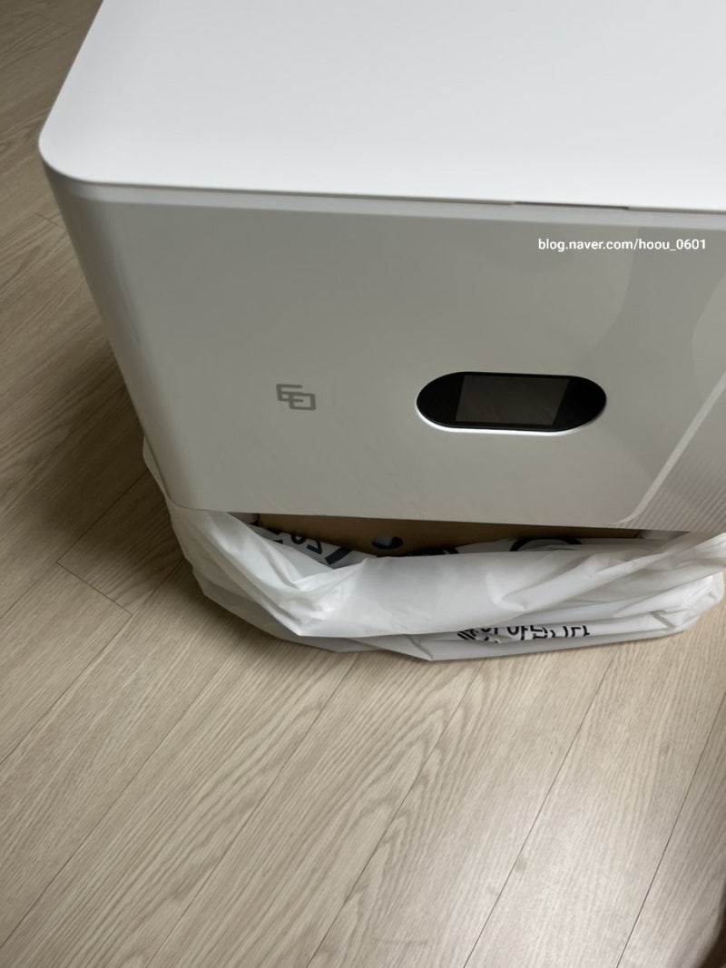 타마 Tama 올인원맥스 로봇청소기 1년 사용후기 화이트 물걸레 열풍건조 장점 및 단점 흡입력