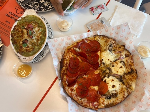  압구정로데오 피자도 사이드도 맛있는 집 클랩피자