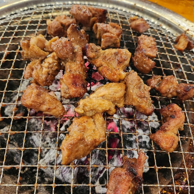  초심 숯불갈비 - 내돈내산 김포 고촌 쌈 무제한 숯불갈비집