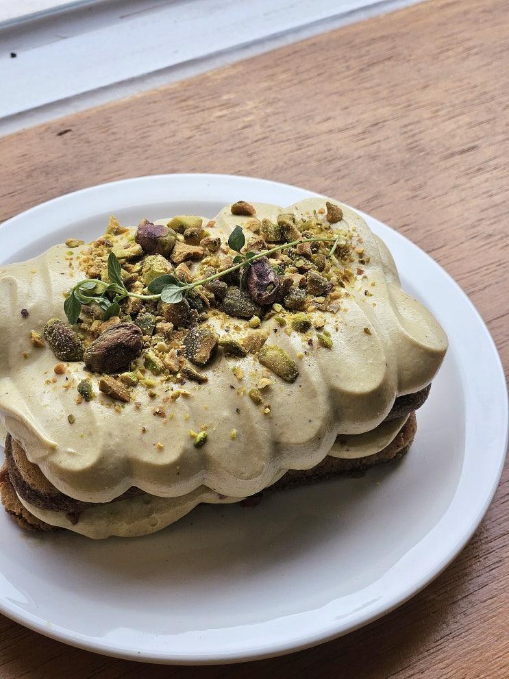  부산 전포 티라미수 맛집 꼭 가봐야 할 카페 데이오브위크