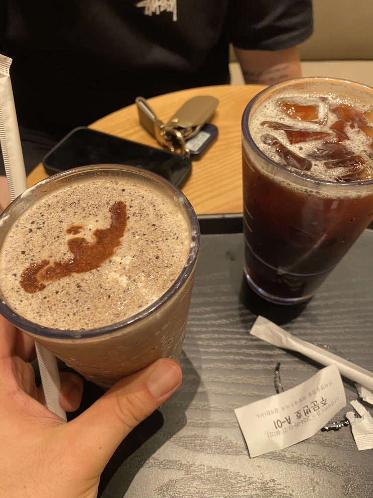  군산 이마트 스타벅스 홀마감시간 자바칩프라푸치노 아아 스벅기프트콘 지니한우고추장 군산카페