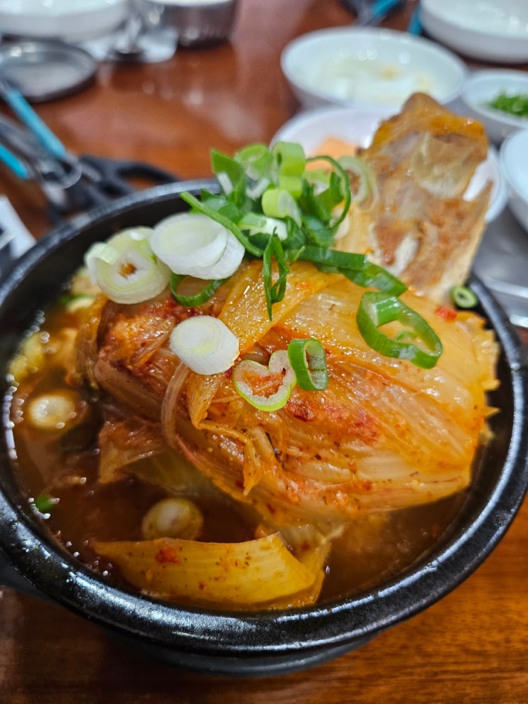  김치 뼈해장국