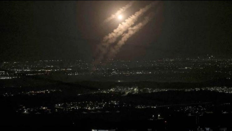 네타냐후, <b>이스라엘</b>에 대한 <b>이란</b>의 <b>미사일 공격</b>에 대해 '대가를... 