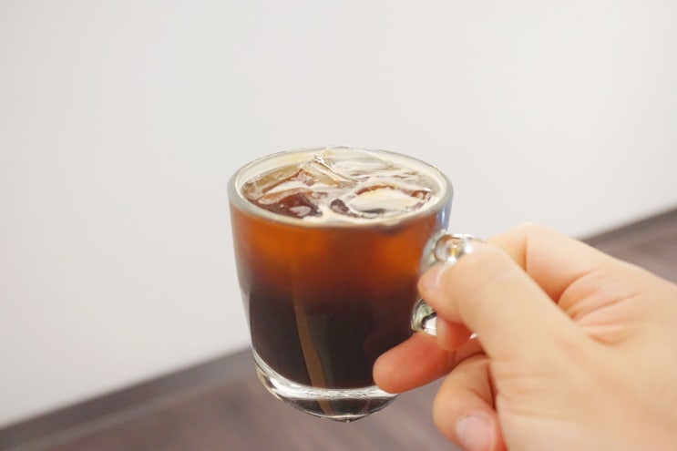  신사역 카페 엔바이콘 조용한 분위기 카공하기 좋은 곳