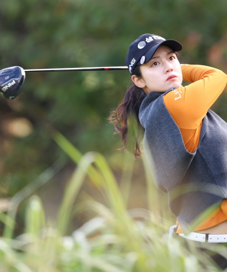 <b>선두</b>&언더파 불과 6명-2024 KLPGA 투어 제 24회"<b>하이트진로</b>... 