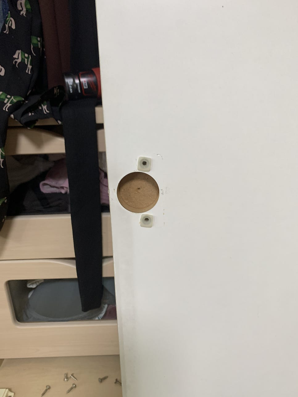 장농가구경첩 교체전문