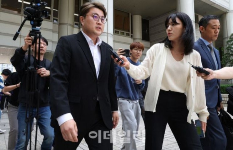<연예가핫이슈> 김호중 "정신차리고 똑바로 살겠다"...檢, 징역 3년6개월 구형 <연예가핫이슈> 김호중 "정신차리고 똑바로 살겠다"...檢, 징역 3년6개월 구형