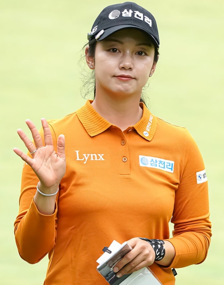 *<b>박도영</b> 한 타차 단독<b>선두</b>&언더파 불과 6명-2024 KLPGA 투어... 