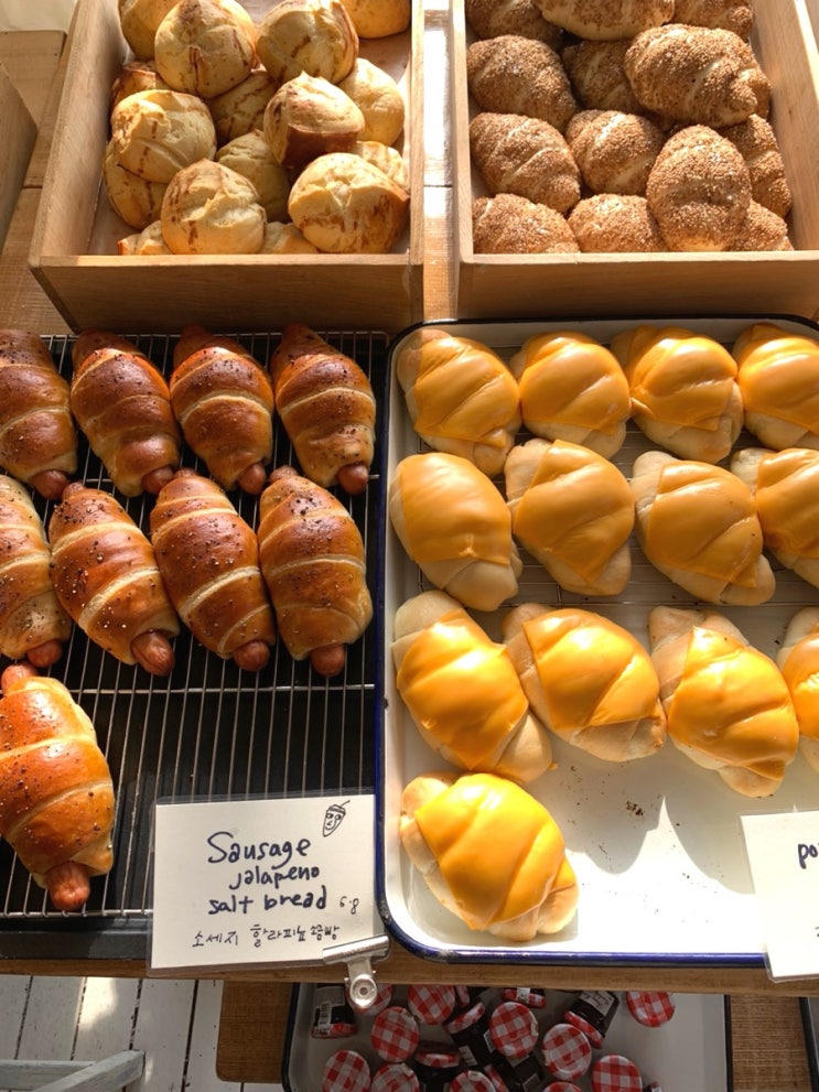  여전히 핫한 안국역 소금빵 맛집(웨이팅 꿀팁 포함) - 안국역 카페 아티스트베이커리