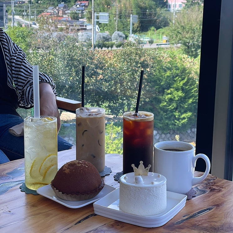  창원 동읍 카페백월543 : 편안하고 조용한 초록뷰 카페
