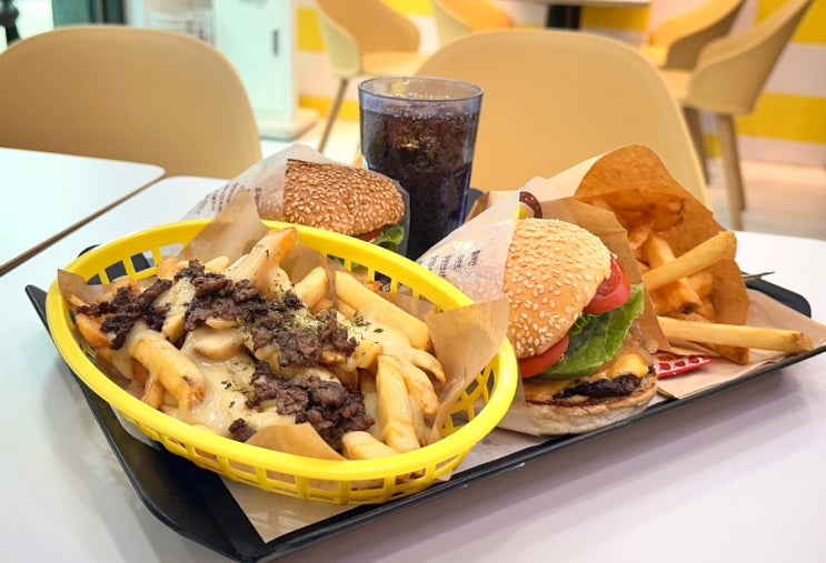  가성비 좋고 맛있는 수제버거 맛집 '버거프렌즈 자양점'|100% 프리미엄 소고기 패티로 육즙가득|두툼하고 알찬 속 재료
