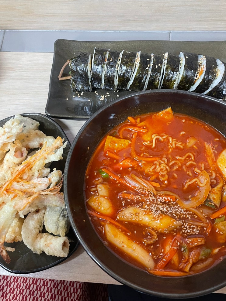  [서울/회현] 라볶이 튀김 김밥 다 맛있는 회현역 맛집 라튀순 다녀왔어요