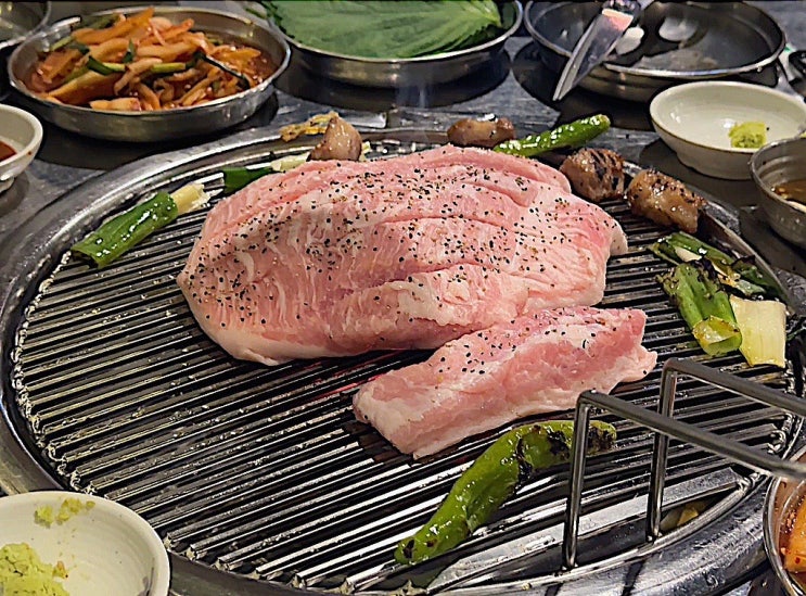  강남 청담역 고기집 길목 내돈내산 목살 껍살 맛집