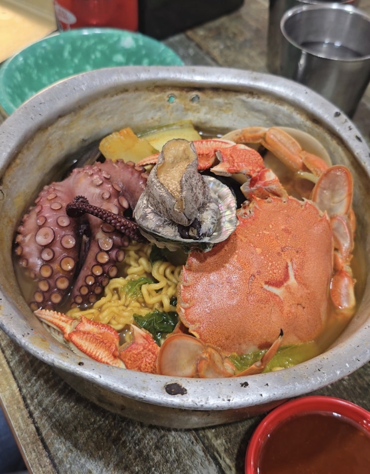  제주도 서쪽 해안도로 여행 추천 / 노라바 해물라면 내돈내산 구엄리돌염전 한림항 협재해수욕장 판포포구 신창풍차해안도로 금오름