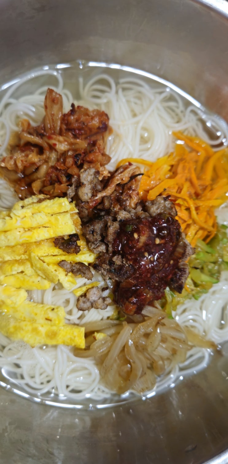  간단하게 만들어먹은 잔치국수