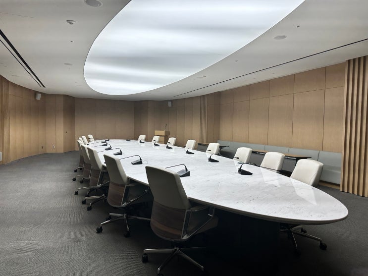  서울시청 근처 고급스러운 20명 회의장, 대한상공회의소 1층 Executive Conference Room