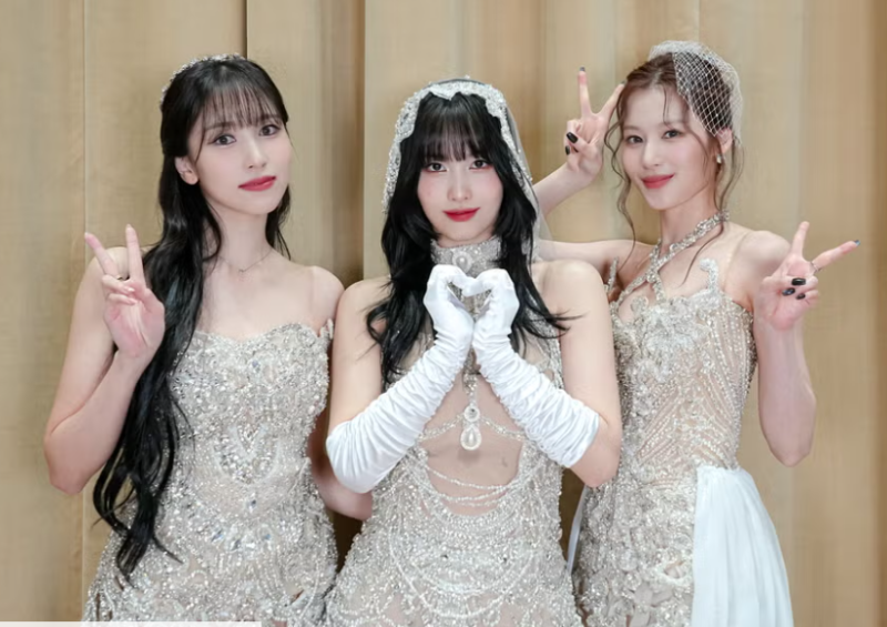 TWICE成員在日本和美國的人氣排名透過粉絲調查揭曉