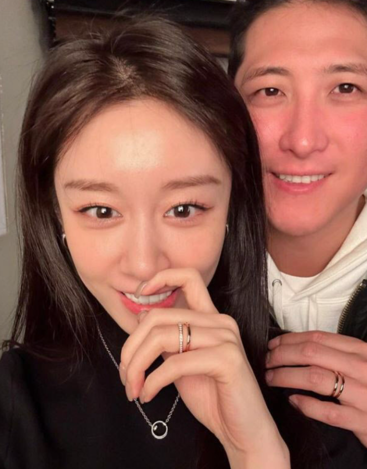  티아라 지연 - 황재균과 파경?이혼조정신청서 제출!