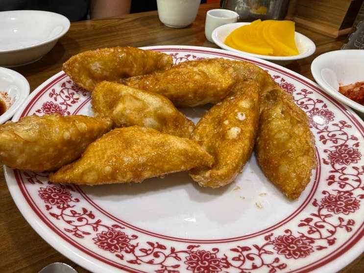 연희동 맛집 투어 노포에서 사케바까지.