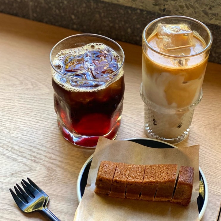  연희동 책읽기 카공 노트북 하기 좋은 조용한 카페, 혹스턴