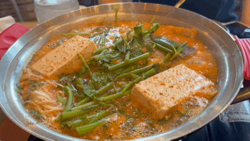  송도8공구 동태탕 찐맛집 배부장찌개 랜드마크시티점